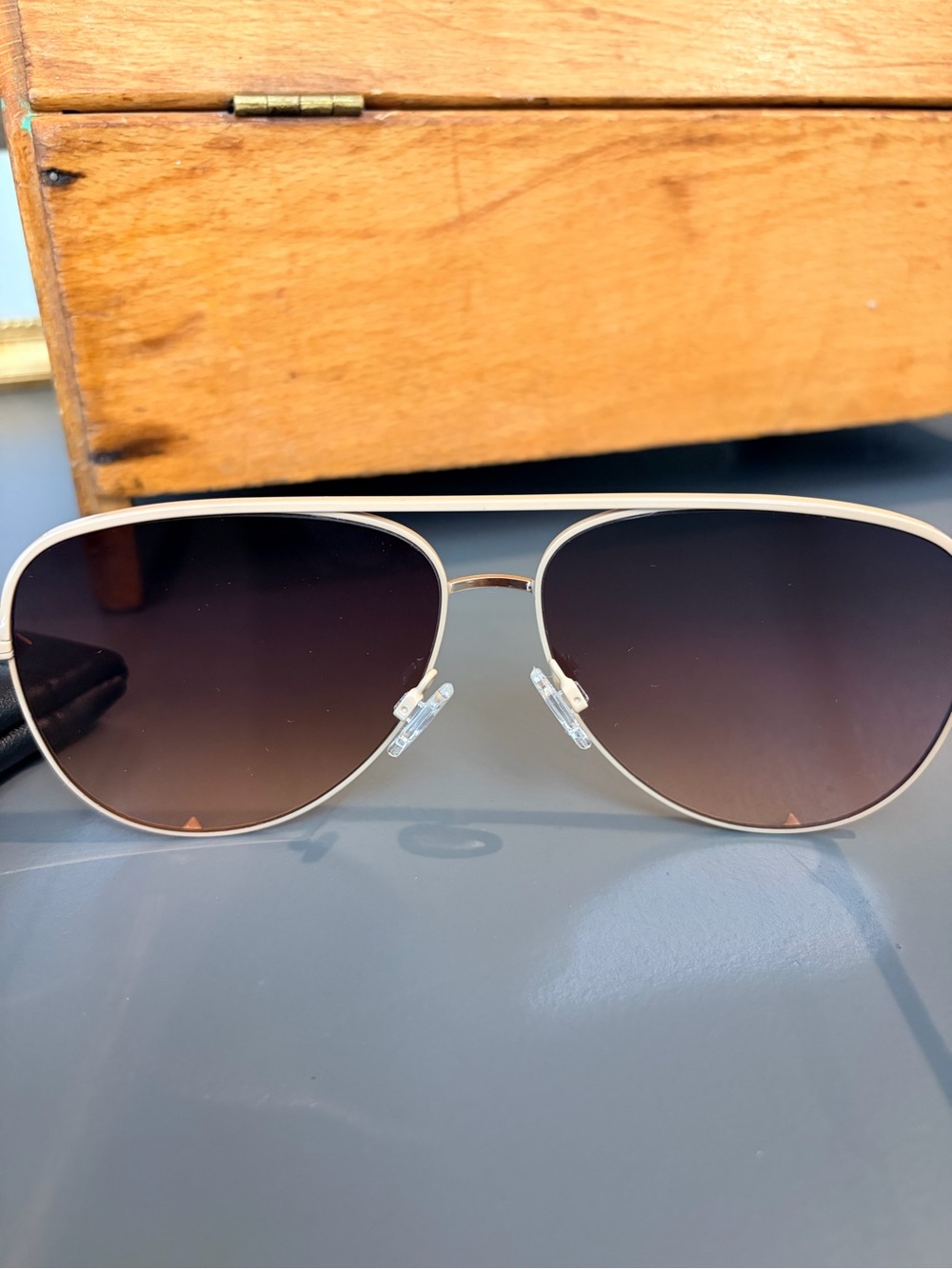 Aviator Sunglasses High Key with Brown Gradient Lenses